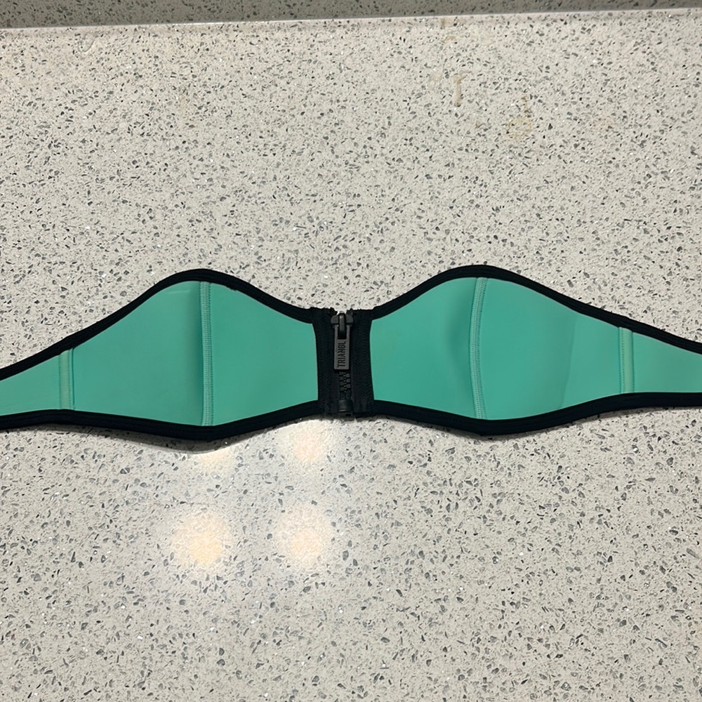 Triangl bikini top